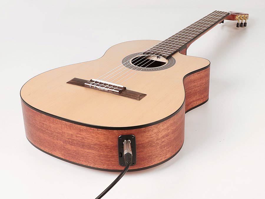 Net zo Doordringen Actie Salvador klassieke gitaar CS-244-CE, 4/4 model - Music Webshop